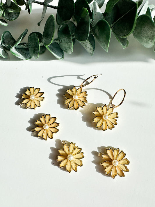 Daisy Charms