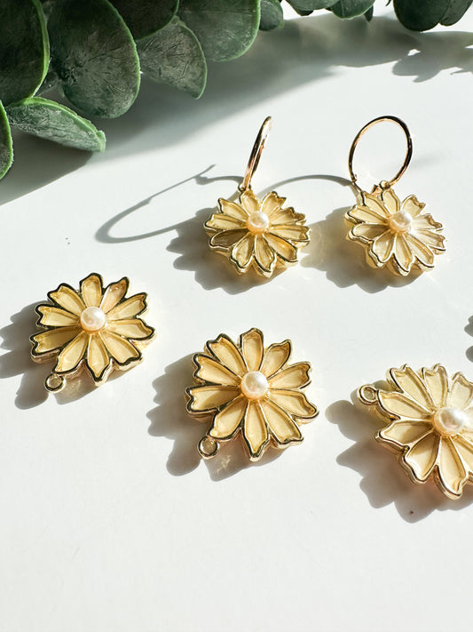 Daisy Charms