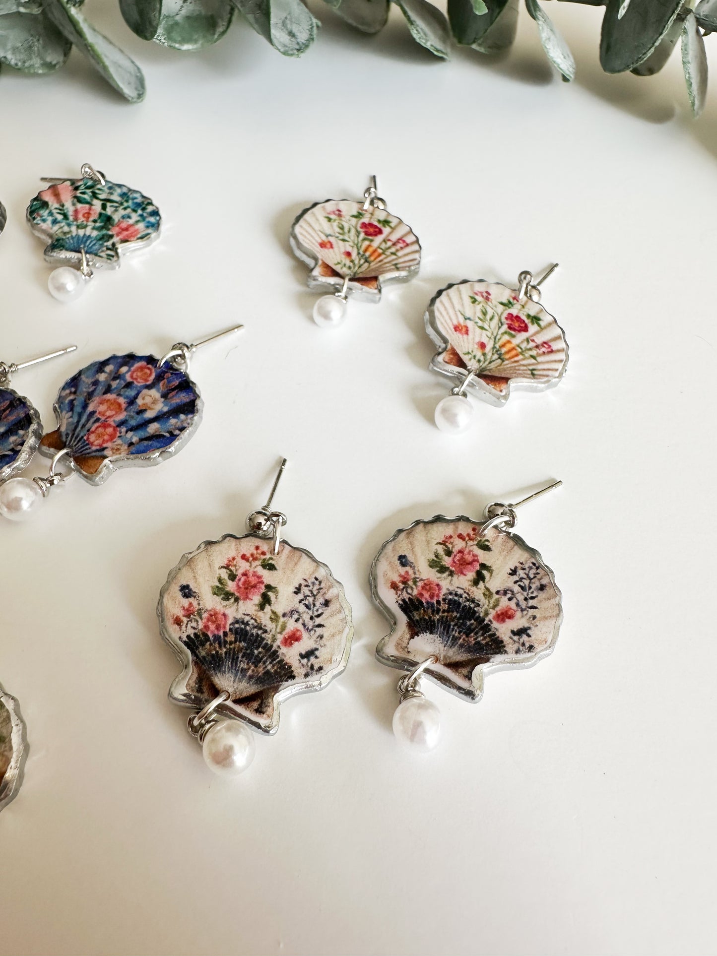 Vintage Pattern Shell Earrings