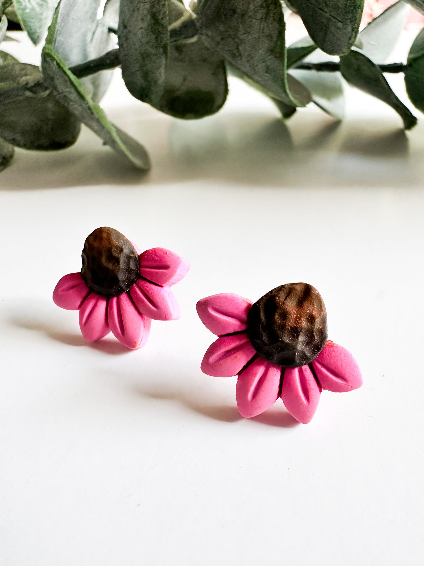 Be Resilient Cone Flower Studs￼