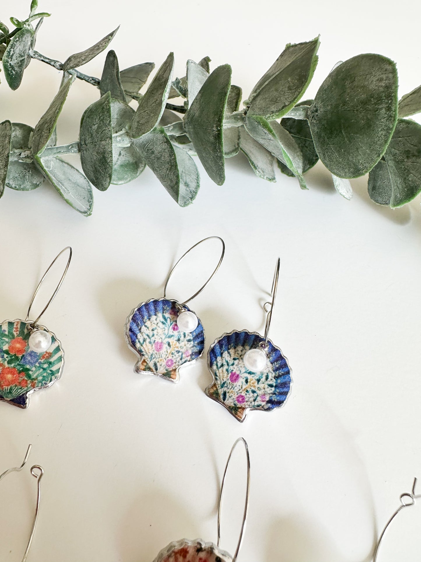 Vintage Pattern Shell Earrings