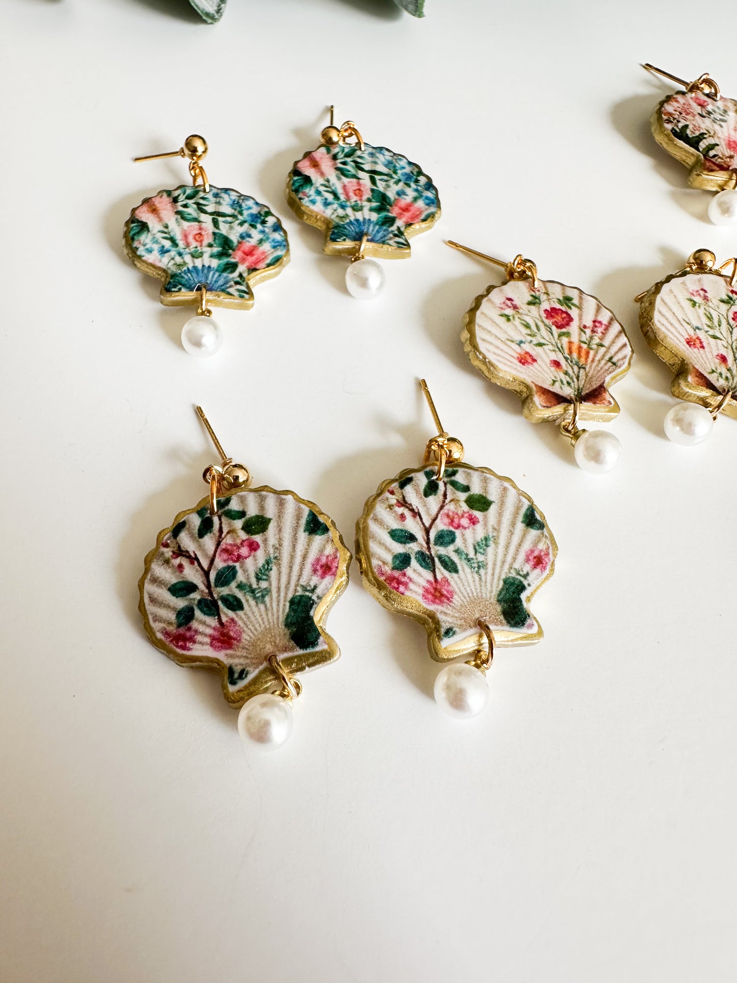 Vintage Pattern Shell Earrings